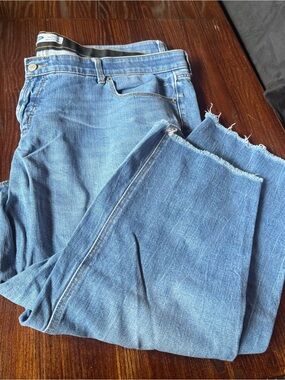 Old Navy Light Wash power slim straight Jeans 24 plus